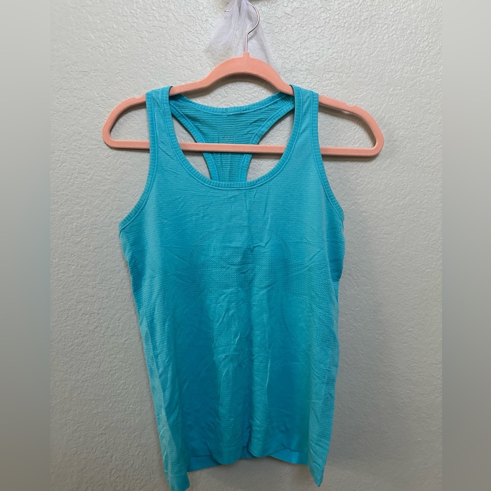 Blue lululemon swift top